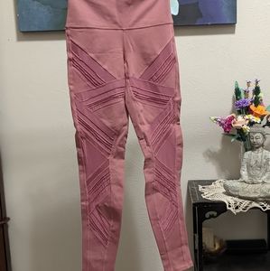 ALO mesh pattern leggings